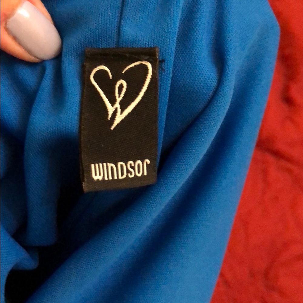 Blue Windsor - Picture 5 of 8